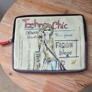Brighton Fashionista Tablet Sleeve - Cream and Gray